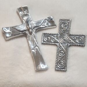 Elegant Silver Cross Wall Art Set